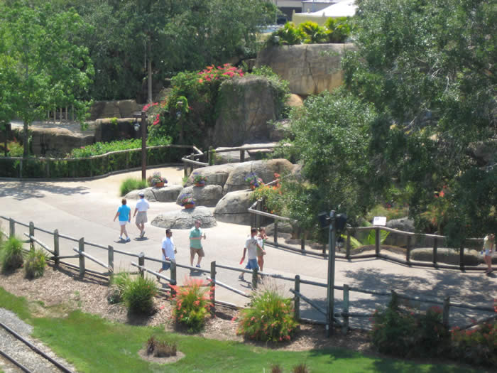 busch-gardens-walkways