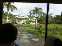 tourist-look-roatan-house